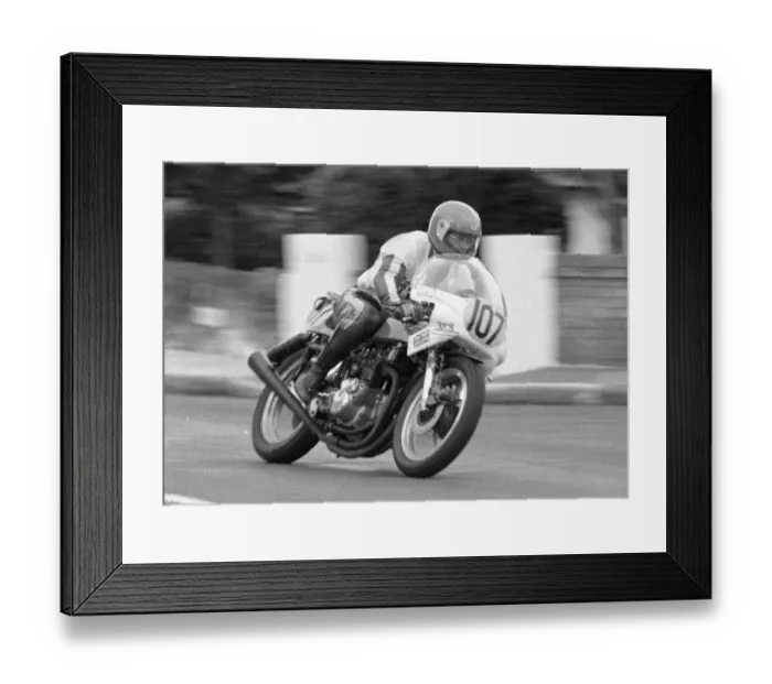 Framed Print : Gordon Morss (Triumph) 1983 Senior Manx Grand Prix Framed Print : Gordon Morss (Triumph) 1983 Senior Manx Grand Prix