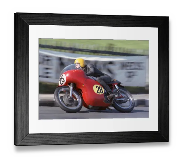 Framed Print : John Samways (Norton) 1967 Senior Manx Grand Prix Framed Print : John Samways (Norton) 1967 Senior Manx Grand Prix