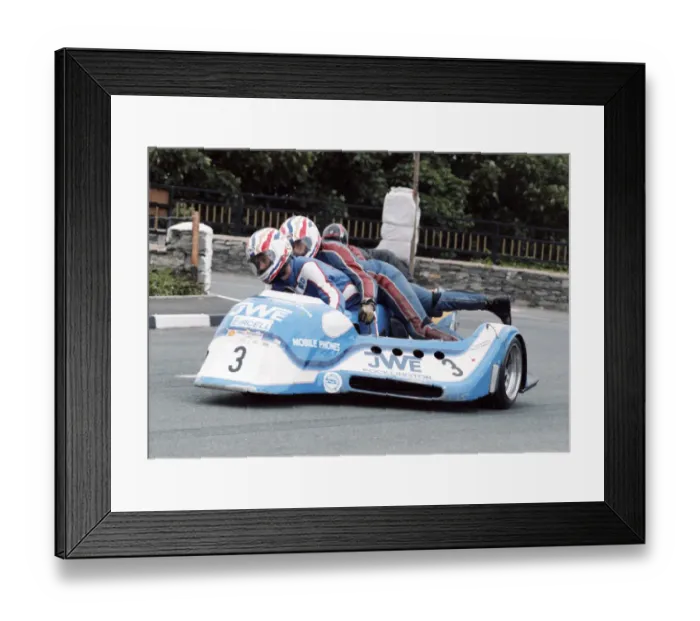 Framed Print : Rod Bellas & Geoff Knight (Suzuki) 1991 Southern 100 Framed Print : Rod Bellas & Geoff Knight (Suzuki) 1991 Southern 100