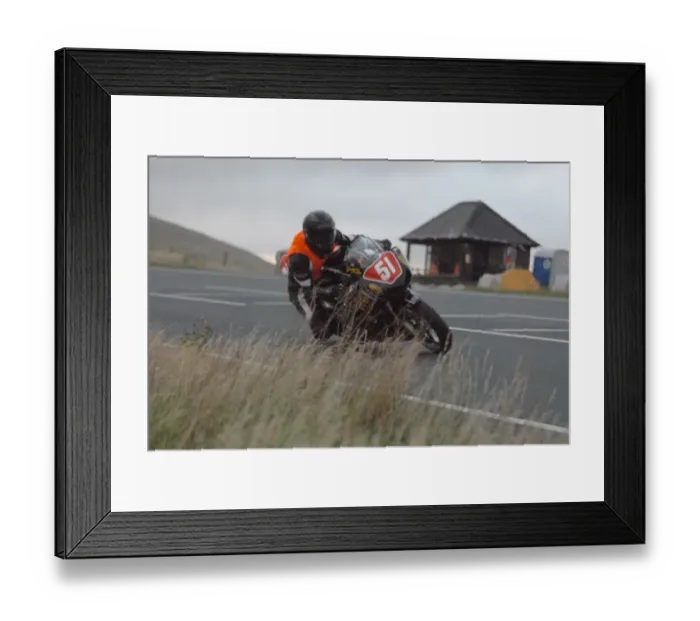 Framed Print : Paul Wardell (Suzuki) 2011 Newcomers Manx Grand Prix Framed Print : Paul Wardell (Suzuki) 2011 Newcomers Manx Grand Prix