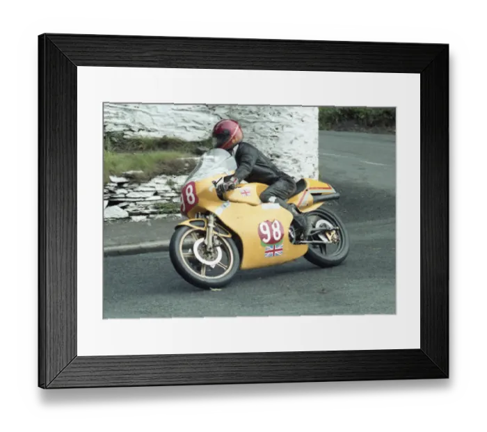 Framed Print : Pete Smethurst (Armstrong) 1985 Newcomers Manx Grand Prix Framed Print : Pete Smethurst (Armstrong) 1985 Newcomers Manx Grand Prix