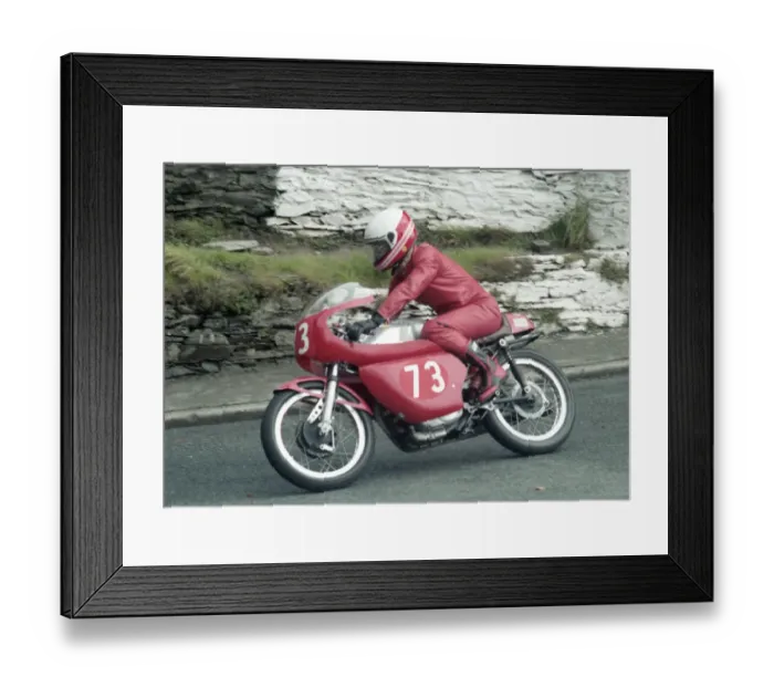 Framed Print : Bob Millinship (Ducati) 1985 Newcomers Manx Grand Prix Framed Print : Bob Millinship (Ducati) 1985 Newcomers Manx Grand Prix