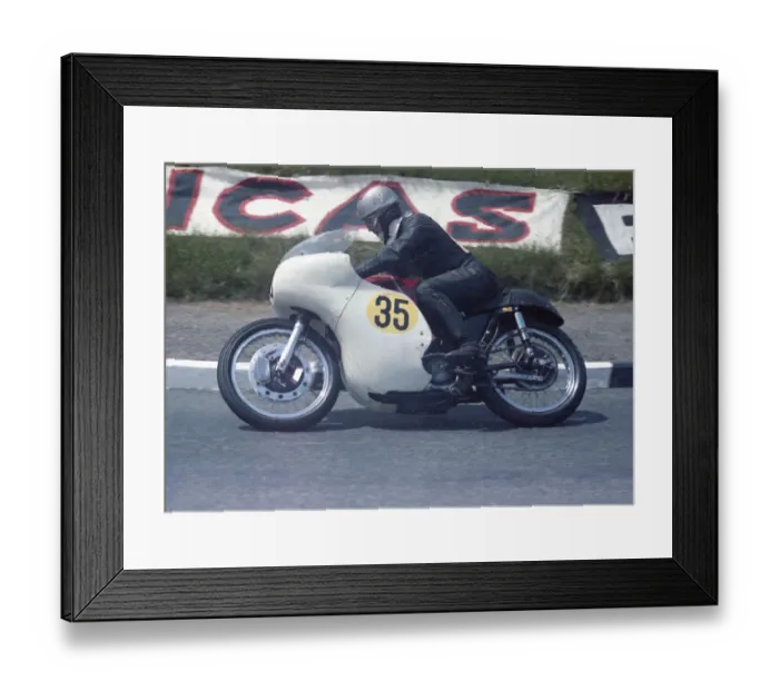 Framed Print : Vin Duckett (Matchless) 1967 Senior TT Framed Print : Vin Duckett (Matchless) 1967 Senior TT