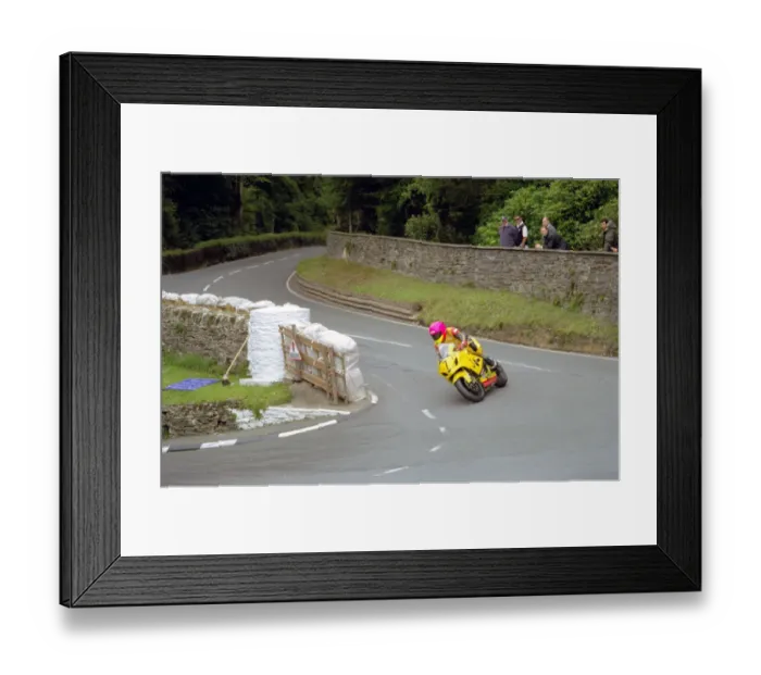 Framed Print : Davy Morgan (Suzuki) 2004 Senior Manx Grand Prix Framed Print : Davy Morgan (Suzuki) 2004 Senior Manx Grand Prix
