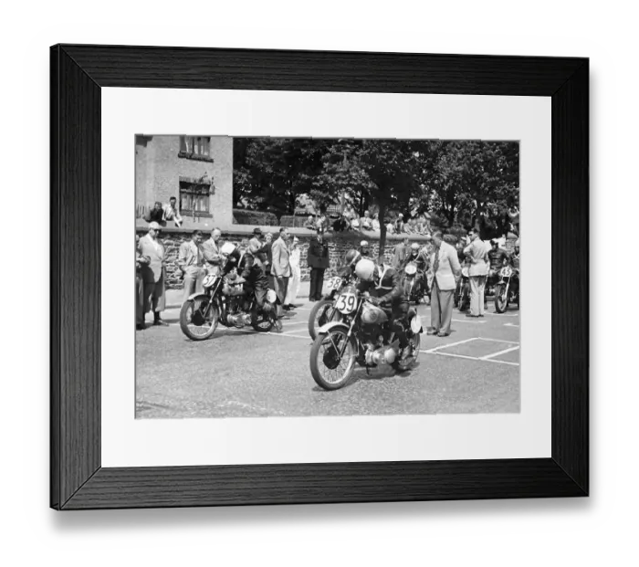 Framed Print : J Kirby (BSA) Ken R V James (Norton) J Cunningham (BSA) 1952 Junior Clubman TT Framed Print : J Kirby (BSA) Ken R V James (Norton) J Cunningham (BSA) 1952 Junior Clubman TT