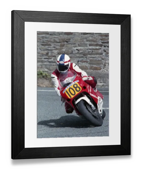 Framed Print : Eric Moore (Suzuki) 1990 Senior Manx Grand Prix Framed Print : Eric Moore (Suzuki) 1990 Senior Manx Grand Prix