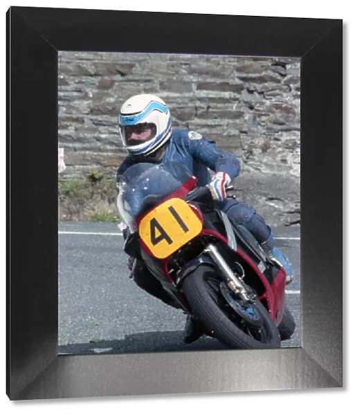 Martin Powell (Suzuki) 1990 Senior Manx Grand Prix