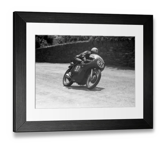 Framed Print : Bill Smith (AJS) 1959 Junior TT Framed Print : Bill Smith (AJS) 1959 Junior TT