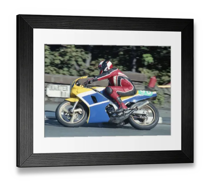 Framed Print : Derek LLoyd (Yamaha) 1990 Newcomers Manx Grand Prix
