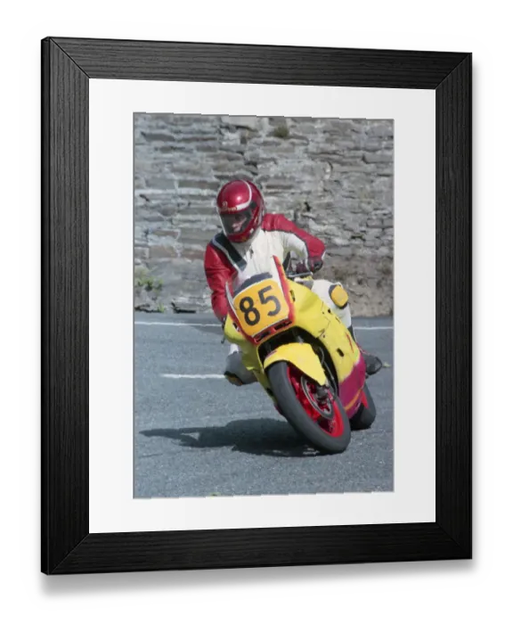 Framed Print : Des Senior (Honda) 1990 Senior Manx Grand Prix Framed Print : Des Senior (Honda) 1990 Senior Manx Grand Prix