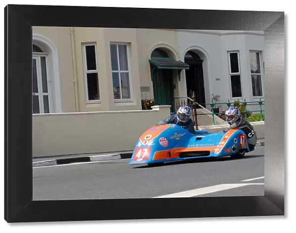Andy King & Kenny Cole (Ireson) 2011 Sidecar TT
