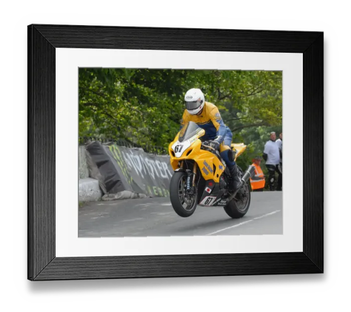 Framed Print : Alan Connor (Suzuki) 2011 Superbike TT Framed Print : Alan Connor (Suzuki) 2011 Superbike TT