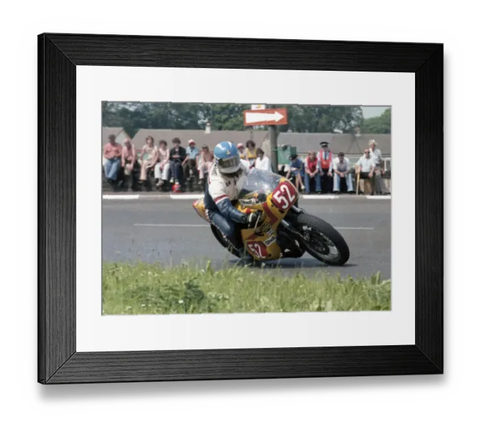 Framed Print : Ewan McKechnie (Honda) 1978 Formula One TT Framed Print : Ewan McKechnie (Honda) 1978 Formula One TT