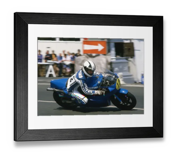 Framed Print : Dennis Ireland (Suzuki) 1984 Senior TT Framed Print : Dennis Ireland (Suzuki) 1984 Senior TT