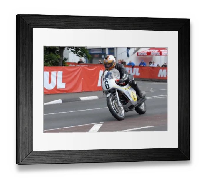 Framed Print : David Hailwood (Honda) 2011 Parade Lap Framed Print : David Hailwood (Honda) 2011 Parade Lap