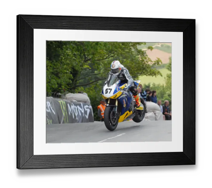 Framed Print : Dan Cooper (Honda) 2011 Superbike TT Framed Print : Dan Cooper (Honda) 2011 Superbike TT