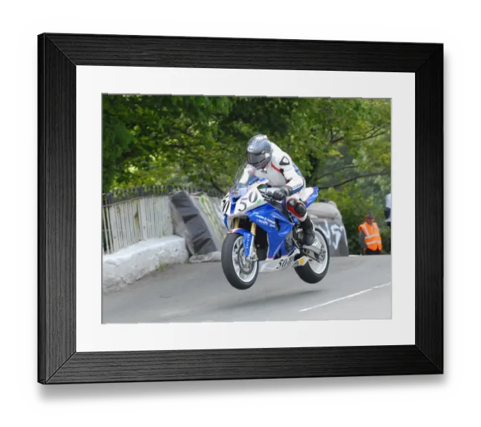 Framed Print : Scott Wilson (BMW) 2011 Superbike TT