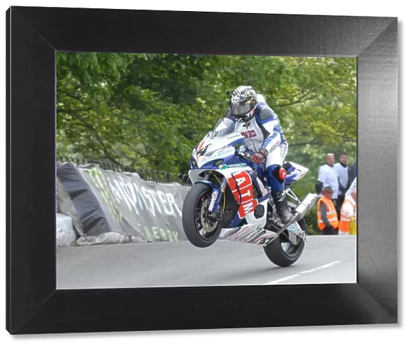 David Parades (Suzuki) 2011 Superbike TT