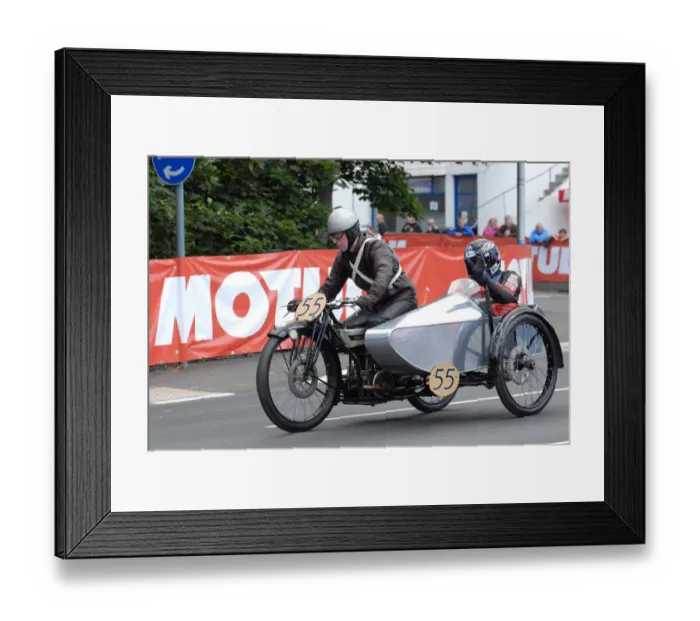 Framed Print : Graham Kneale & Nick Crowe (Douglas) 2011 Parade Lap Framed Print : Graham Kneale & Nick Crowe (Douglas) 2011 Parade Lap