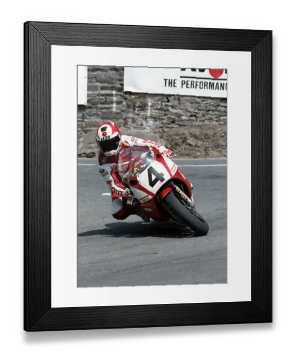 Framed Print : Carl Fogarty (Yamaha) 1992 Formula One TT Framed Print : Carl Fogarty (Yamaha) 1992 Formula One TT