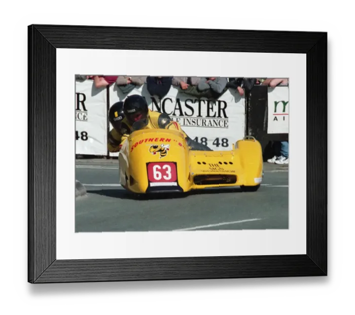 Framed Print : Andy Brown & John Dowling (Ireson Honda) 1999 Sidecar TT Framed Print : Andy Brown & John Dowling (Ireson Honda) 1999 Sidecar TT