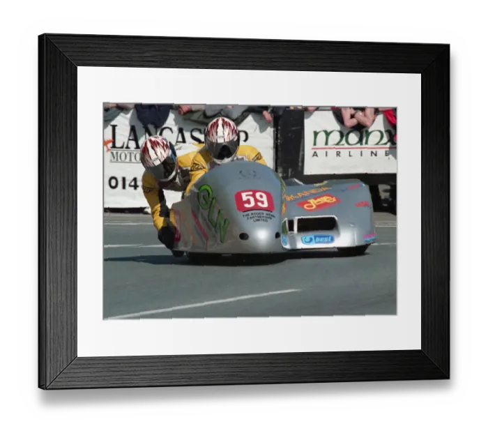 Framed Print : Richard Gatt & Garry Gatt (Shellbourne Honda) 1999 Sidecar TT Framed Print : Richard Gatt & Garry Gatt (Shellbourne Honda) 1999 Sidecar TT