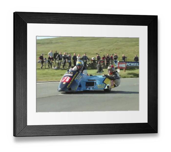 Framed Print : Andy Kinsella & Ian Armstrong (Baker Honda) 1999 Sidecar TT Framed Print : Andy Kinsella & Ian Armstrong (Baker Honda) 1999 Sidecar TT
