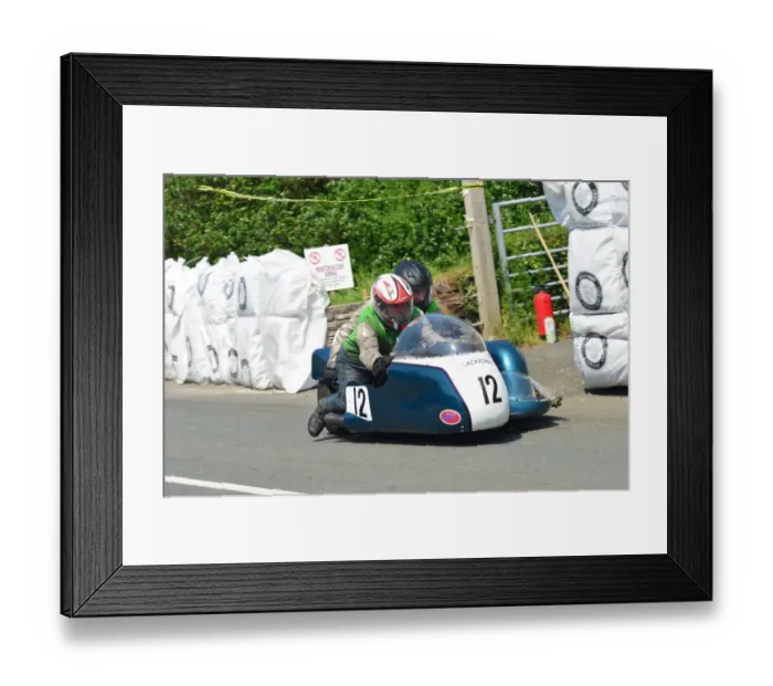 Framed Print : Lenny Pallister & Ian Marriner (Triumph spl) 2012 Pre TT Classic