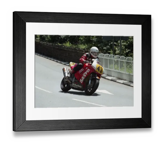 Framed Print : Hugh Reynolds (Honda) 1998 Senior TT