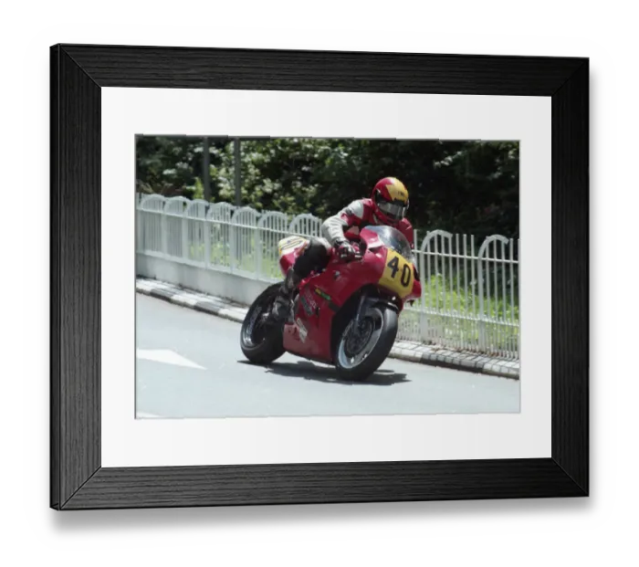 Framed Print : Allan McDonald (Scotspeed Honda) 1998 Senior TT Framed Print : Allan McDonald (Scotspeed Honda) 1998 Senior TT