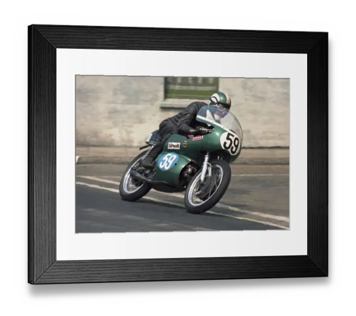 Framed Print : Peter Berwick (Aermacchi) 1970 Junior TT Framed Print : Peter Berwick (Aermacchi) 1970 Junior TT