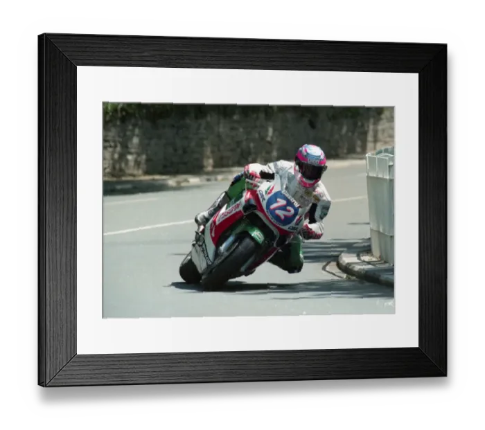 Framed Print : Jun Maeda (Honda) 2000 Junior TT Framed Print : Jun Maeda (Honda) 2000 Junior TT