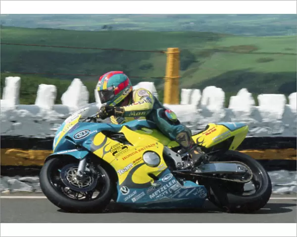 Adrian Archibald (Dowd Honda) 2000 Junior TT