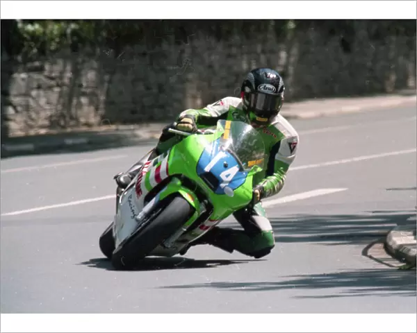 Shaun Harris (Yamaha) 2000 Junior TT