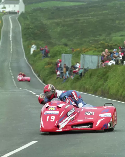 Joe Martin & Kate Harrington (DMR Yamaha) 1998 Sidecar TT
