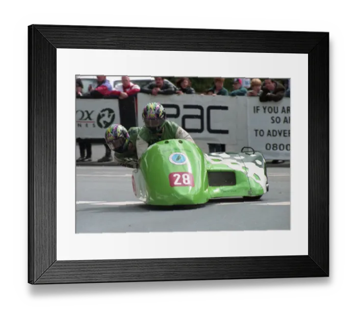 Framed Print : Vern Phillips & Gill Phillips (Merrydown Baker) 1998 Sidecar TT Framed Print : Vern Phillips & Gill Phillips (Merrydown Baker) 1998 Sidecar TT