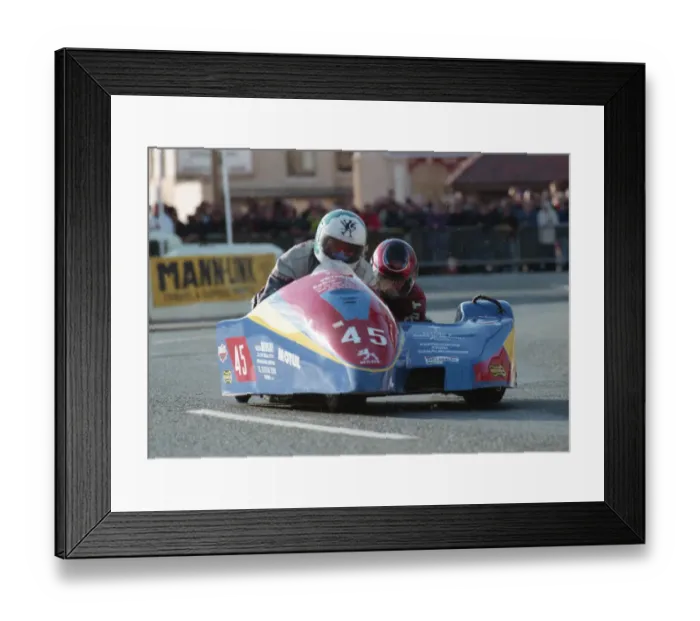 Framed Print : Franco Martinel & Tony Wilde (MSDF Yamaha) 1996 Sidecar TT Framed Print : Franco Martinel & Tony Wilde (MSDF Yamaha) 1996 Sidecar TT