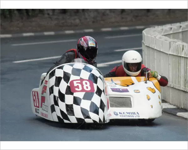 Allan Schofield & Andrew Thornton (Yamaha) 1996 Sidecar TT