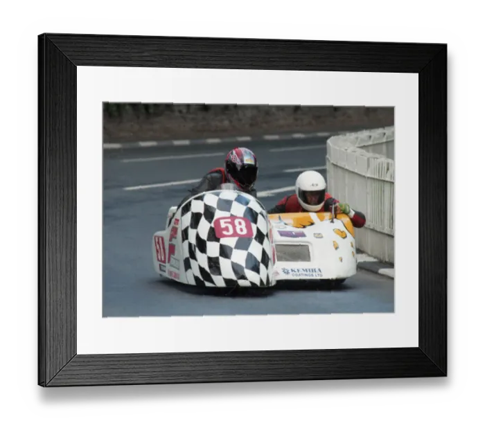 Framed Print : Allan Schofield & Andrew Thornton (Yamaha) 1996 Sidecar TT Framed Print : Allan Schofield & Andrew Thornton (Yamaha) 1996 Sidecar TT