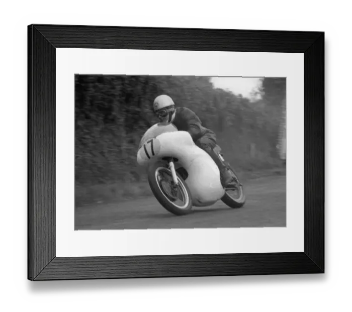 Framed Print : Jim Evans (Norton) 1962 Senior Manx Grand Prix Framed Print : Jim Evans (Norton) 1962 Senior Manx Grand Prix