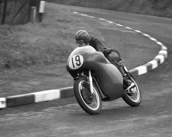 Roger Bowring (RVB Triumph) 1963 Senior Manx Grand Prix
