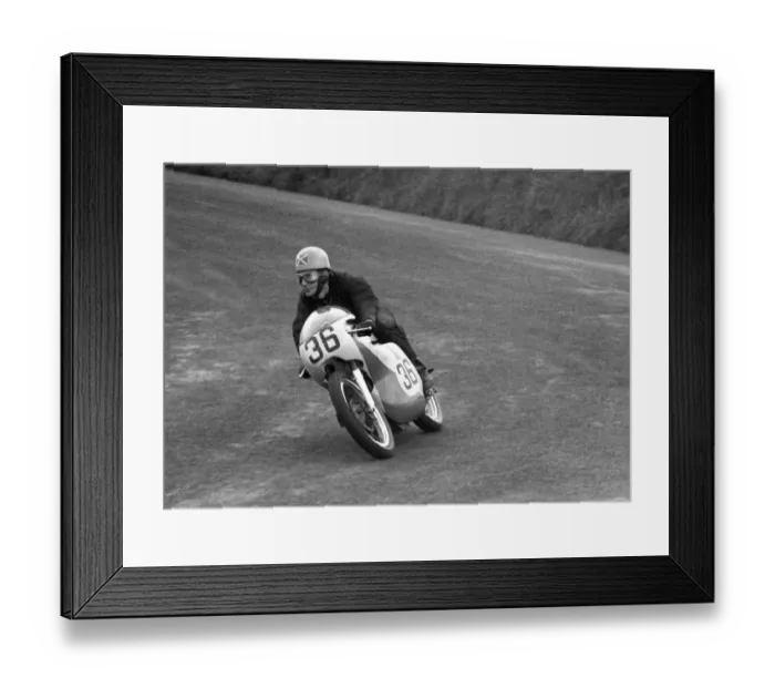 Framed Print : David Reid (Norton) 1963 Senior Manx Grand Prix Framed Print : David Reid (Norton) 1963 Senior Manx Grand Prix