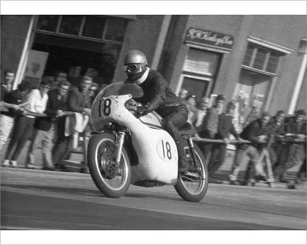 Jerrie Fairclough (Norton) 1963 Senior Manx Grand Prix