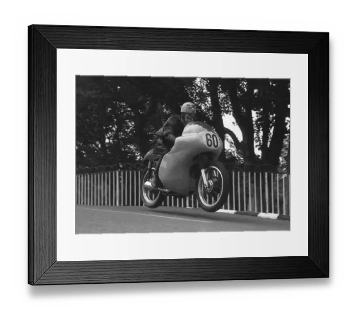 Framed Print : Robin Lister (Matchless) 1962 Senior Manx Grand Prix Framed Print : Robin Lister (Matchless) 1962 Senior Manx Grand Prix