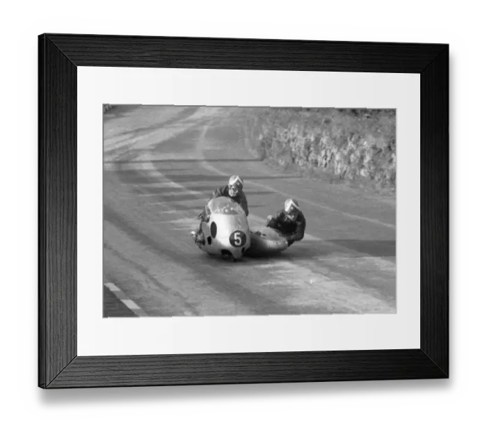 Framed Print : Florian Camathias & Roland Foll (BMW) 1960 Sidecar TT Framed Print : Florian Camathias & Roland Foll (BMW) 1960 Sidecar TT
