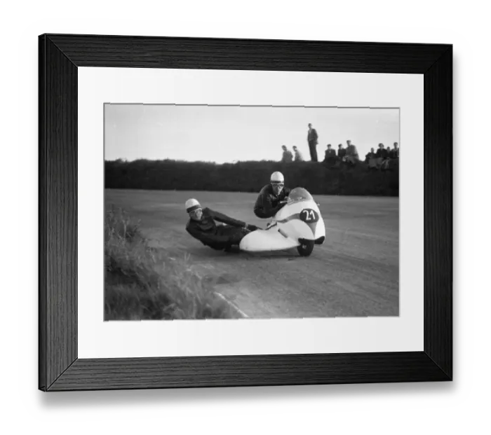 Framed Print : Helmut Fath & Fritz Rudolph (BMW) 1958 Sidecar TT Framed Print : Helmut Fath & Fritz Rudolph (BMW) 1958 Sidecar TT