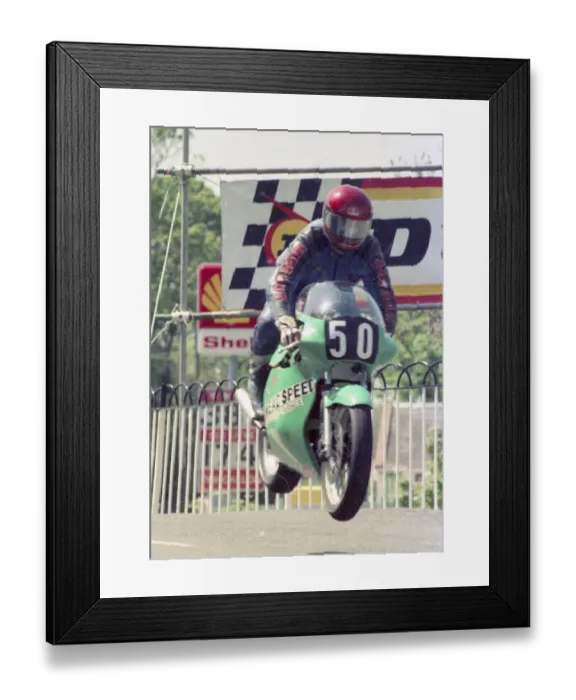 Framed Print : Steve Colville (Yamaha) 1986 Formula Two TT Framed Print : Steve Colville (Yamaha) 1986 Formula Two TT
