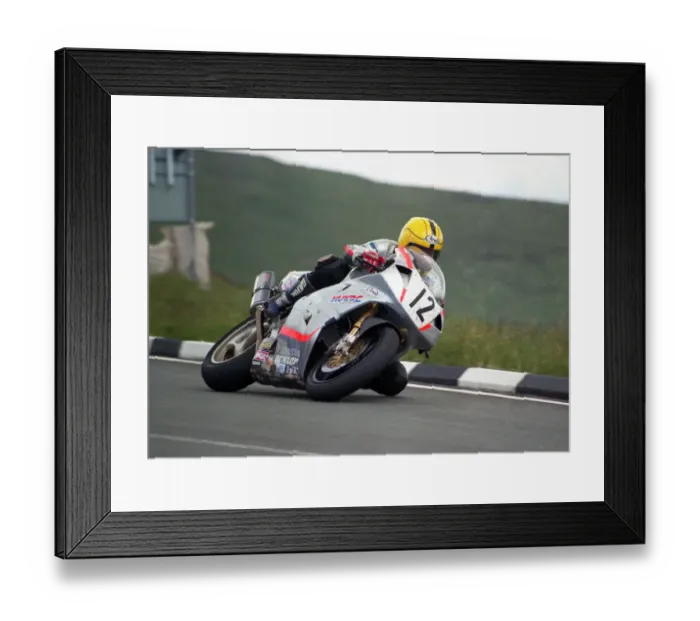 Framed Print : Joey Dunlop (Honda) 1999 Senior TT Framed Print : Joey Dunlop (Honda) 1999 Senior TT