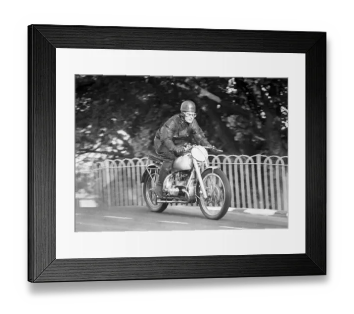 Framed Print : 1950 682i