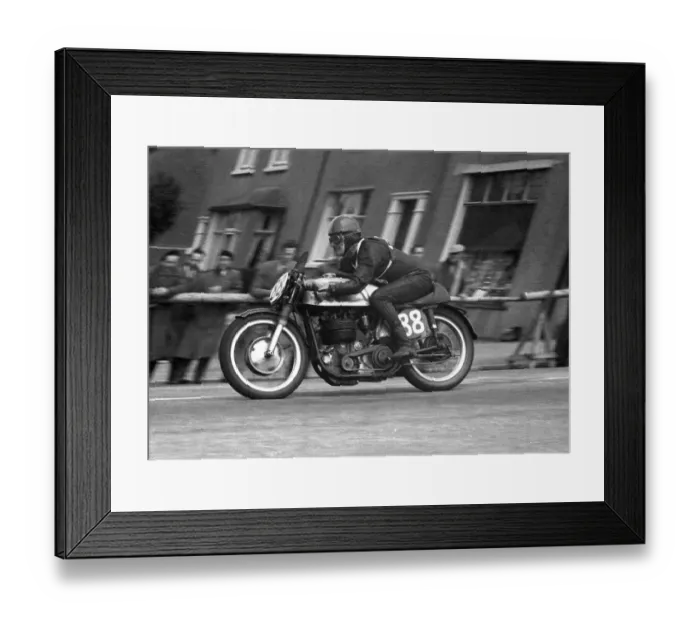 Framed Print : Francisco Gonzalez (Norton) 1956 Senior TT Framed Print : Francisco Gonzalez (Norton) 1956 Senior TT
